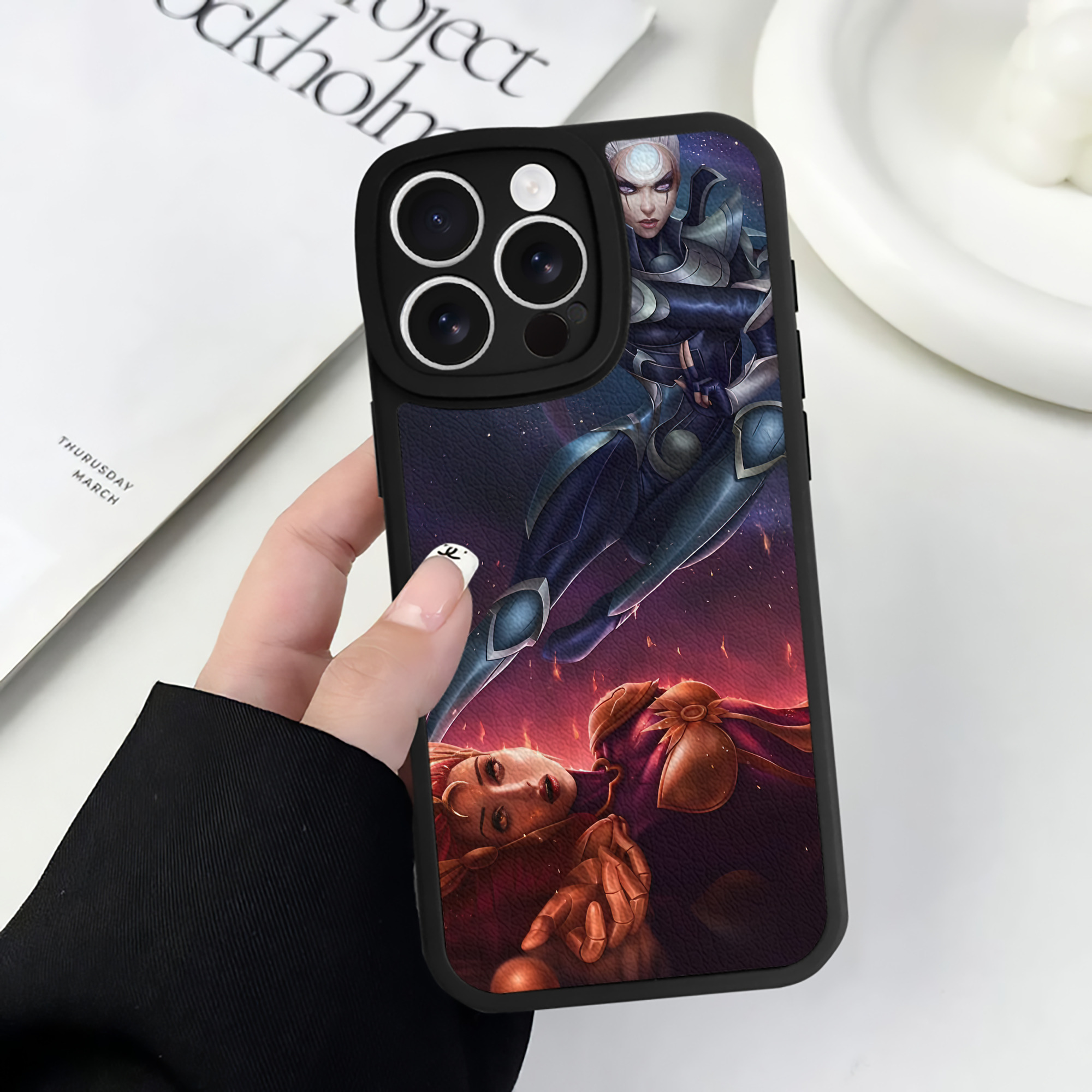 リーグ・オブ・レジェンド League of Legends LOL 【iPhone 16シリーズ対応】シリコンスマホケース（レザー調） 材質：シリコン
